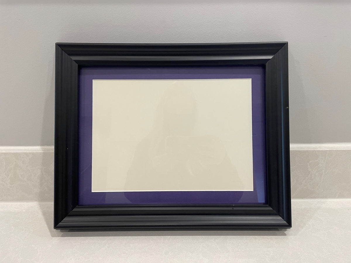 Purple Outline Picture Frame